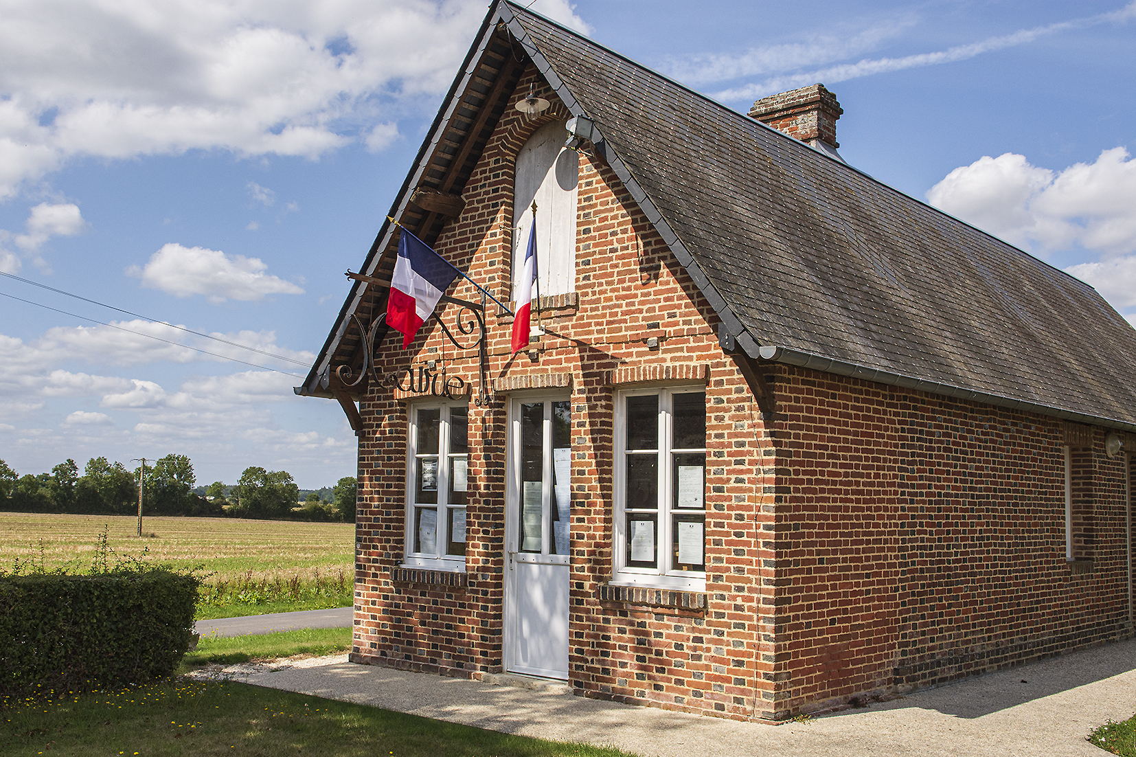 mairie trinité des laitiers