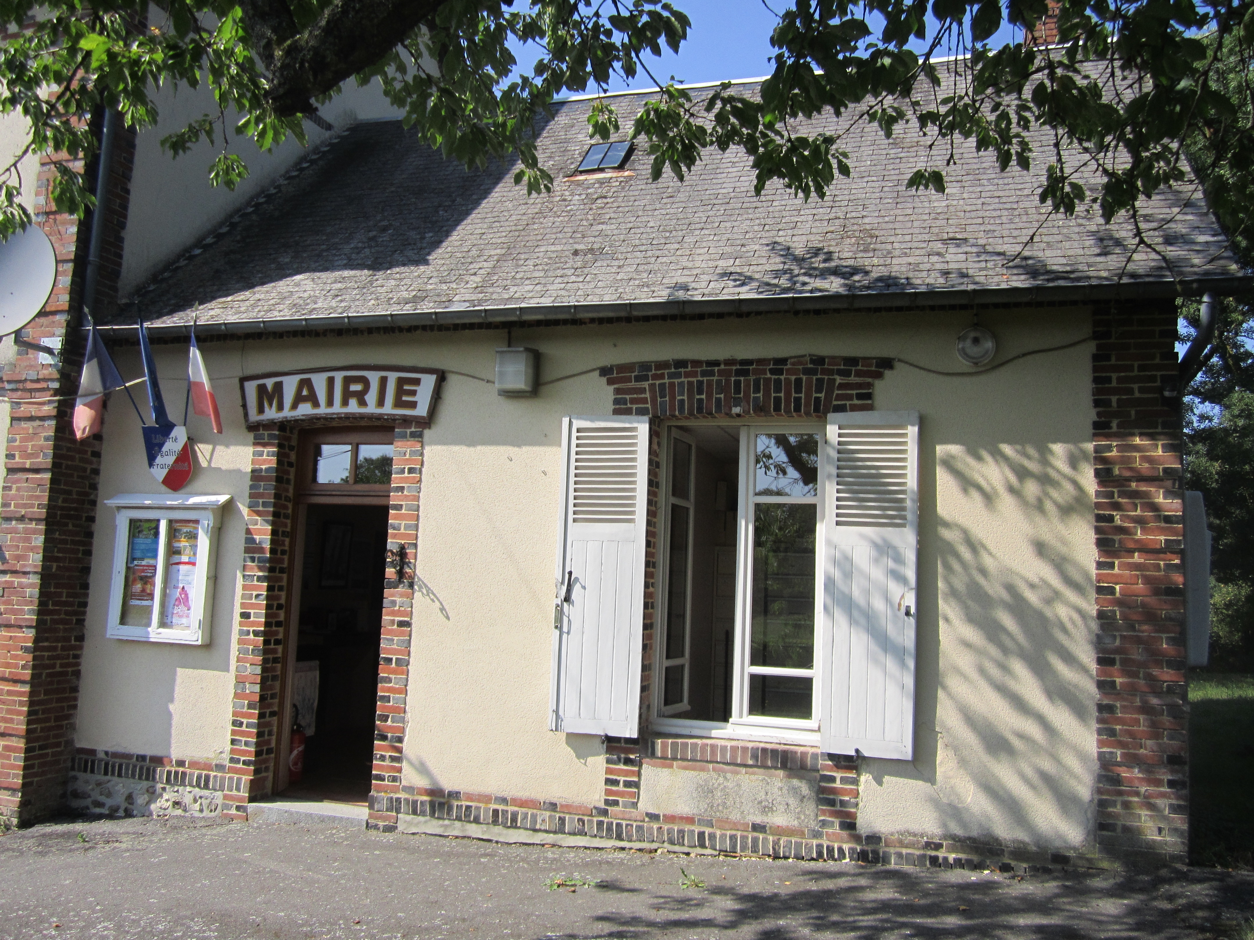 mairie Mesnil hubert en exme