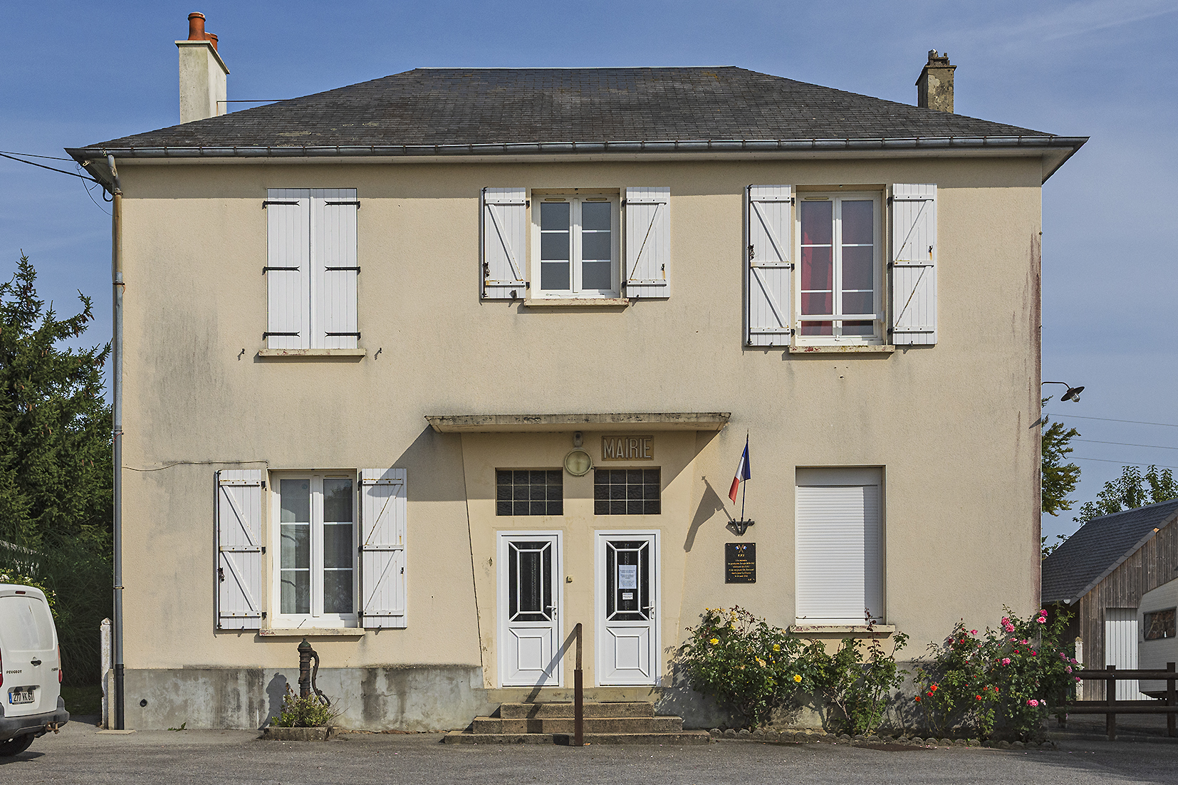 mairie résenlieu